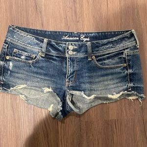 American eagle short shorts. Size 8 but runs large